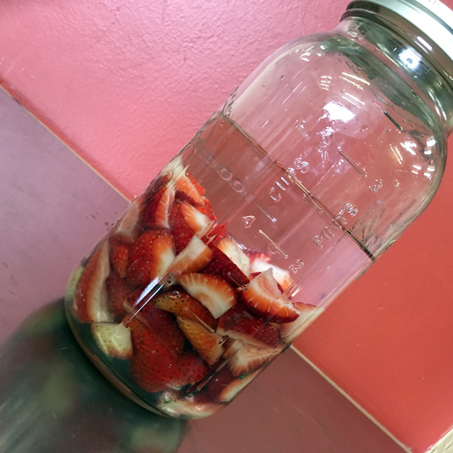 Strawberry vodka 4 IMG 2582